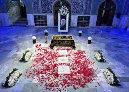 اطلاعیه دفتر رهبر شهید انقلاب در مورد نماز لیله الدفن ایشان