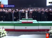 اقامه نماز بر پیکر مطهر رهبر شهید امام خامنه‌ای توسط آیت‌الله سبحانی در مصلای تهران