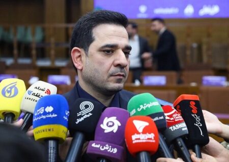 تقوی: لیگ برتر والیبال نباید متمرکز شود