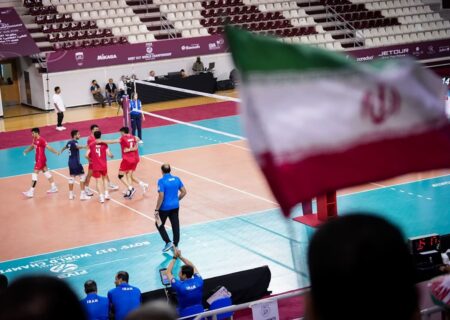 صعود مقتدرانه شاگردان صادقیانی به نیمه‌نهایی والیبال زیر ۱۷ سال جهان با شکست پاکستان