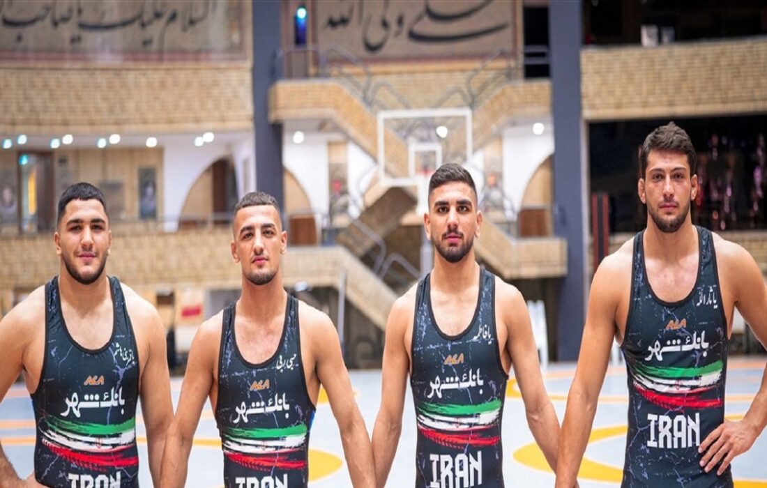 خلیلی و محمدنژاد به فینال کشتی آزاد جوانان جهان رسیدند