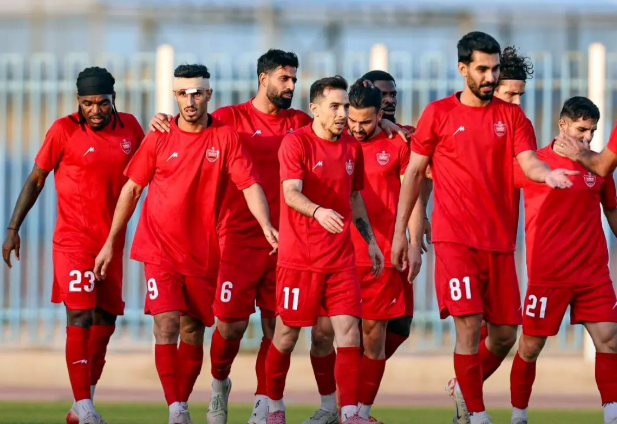 ثبت قرارداد پرسپولیسی‌ها متوقف شد