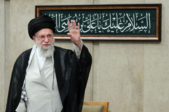 پیام رهبر انقلاب به مناسبت قهرمانی تیم ملی کشتی آزاد در جهان