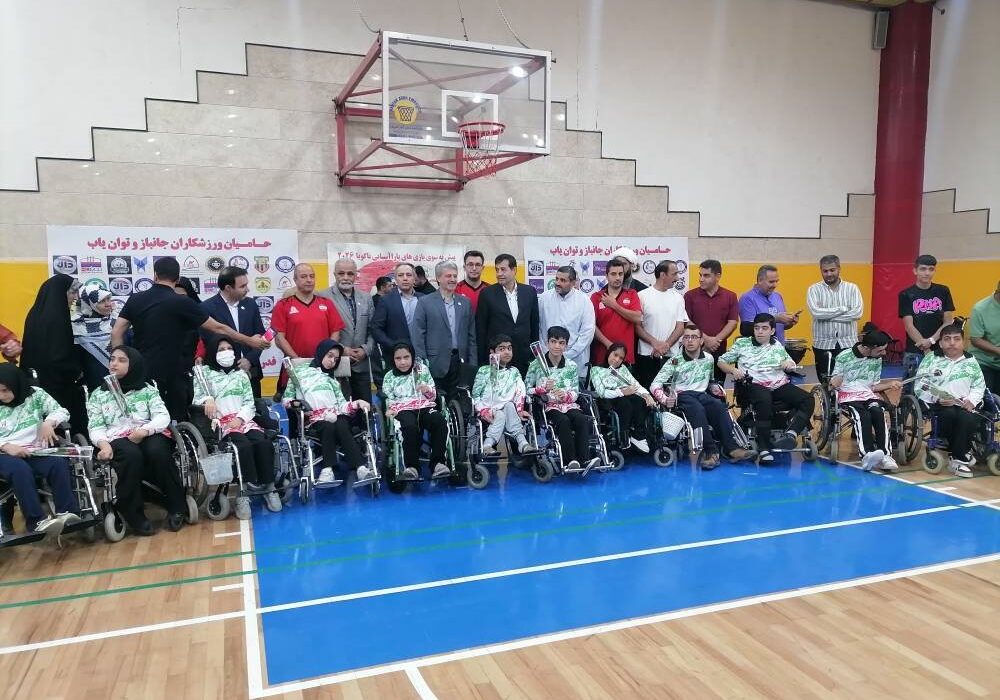 حضور وزیر ورزش در فدراسیون جانبازان و توانیابان