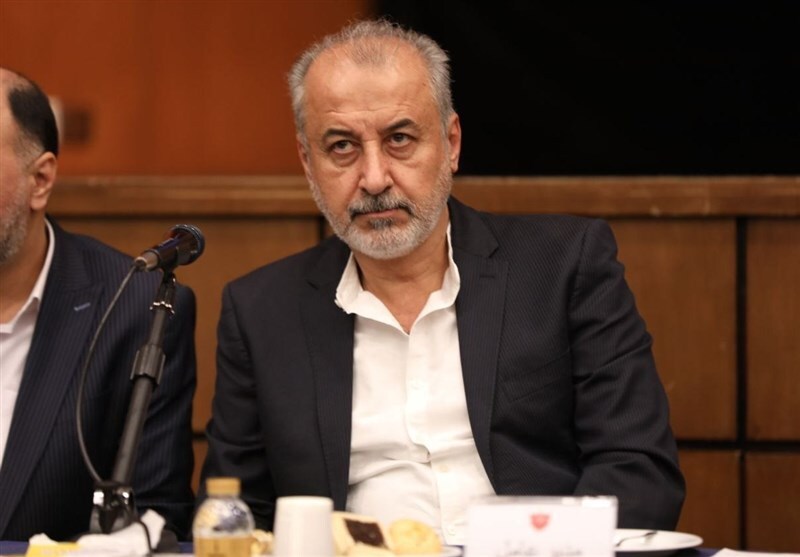 فراکسیون ورزش از پاسخهای درویش قانع نشد