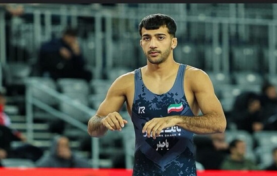 کشتکار قهرمان جهان را در هم کوبید و به نیمه نهایی رسید