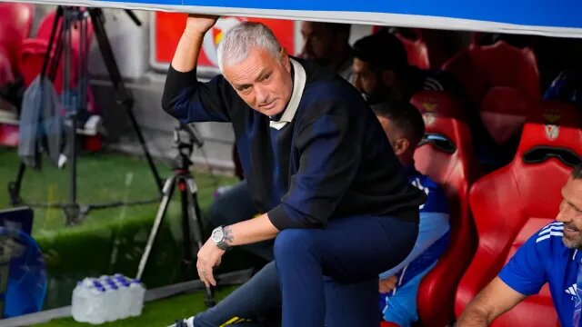 مورینیو پس از دو دهه به پرتغال برگشت