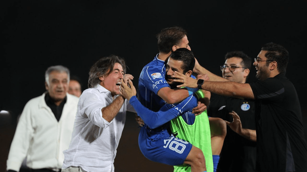 استقلال با شکست مس رفسنجان به رده دوم لیگ برتر صعود کرد