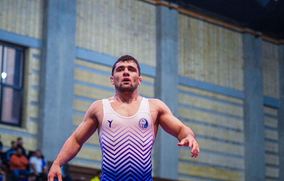 استقلال قم قهرمان لیگ برتر کشتی فرنگی شد؛ شب رویایی آبیپوشان