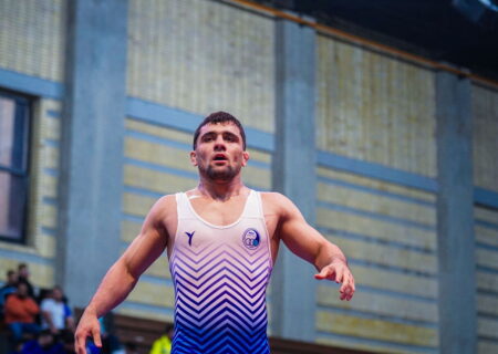 استقلال قم قهرمان لیگ برتر کشتی فرنگی شد؛ شب رویایی آبی‌پوشان