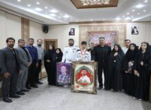 تقدیم مدال نقره آسیا به فرزند شهید ناو دنا