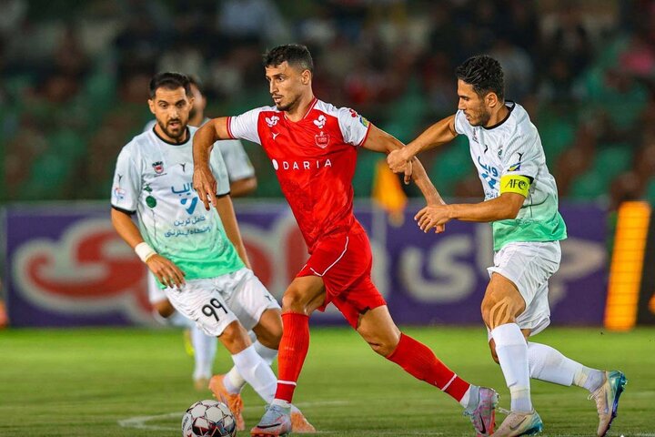 واکنش پرسپولیس به نتایج ضعیف؛ توقف ذوبآهن با گلزنی دو بازیکن و صعود به جایگاه دوم